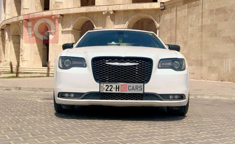 کرایسلەر 300